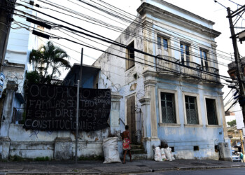 Data: 25/06/2018 - ES - Vitória - Famílias sem tetos ocupam o antigo Colégio São Vicente, em Vitória - Editoria: Cidades - Foto: Fernando Madeira - GZ
